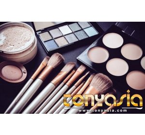 Cara Membuat Perubahan Wajah dengan Menggunakan Makeup | Judi Online Indonesia